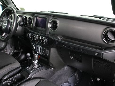 Used 2022 Jeep Wrangler Sport AWD/4WD image 21