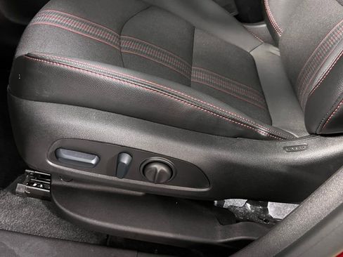 Used 2024 Chevrolet Equinox RS image 26