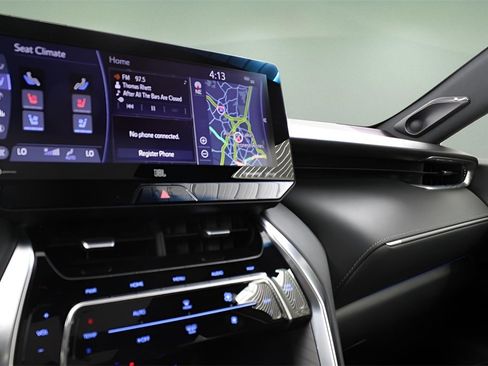 Used 2021 Toyota Venza XLE image 23