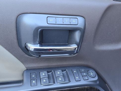 Used 2015 GMC Sierra 2500 Denali w/ Duramax Plus Package image 15