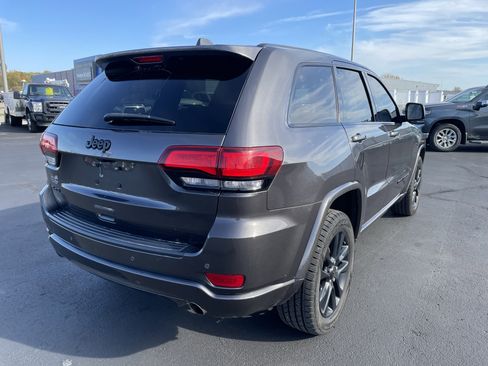 Used 2021 Jeep Grand Cherokee Laredo X image 8