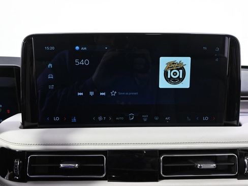 New 2026 Lincoln Aviator AWD image 27