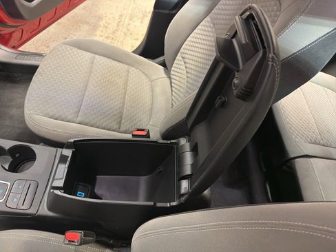 Used 2020 Ford Escape SE FWD image 20