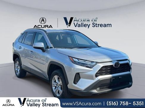Used 2023 Toyota RAV4 XLE AWD/4WD image 5