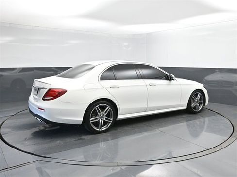 Used 2020 Mercedes-Benz E 350 Sedan image 15