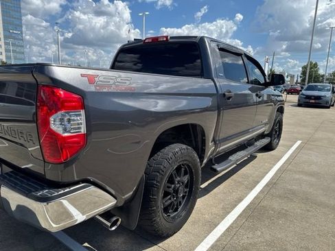 Used 2015 Toyota Tundra SR5 w/ SR5 Upgrade Package RWD image 2