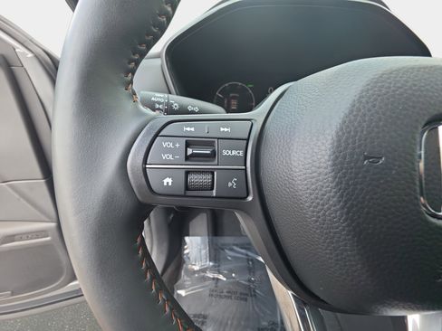 Used 2024 Honda CR-V Sport image 16