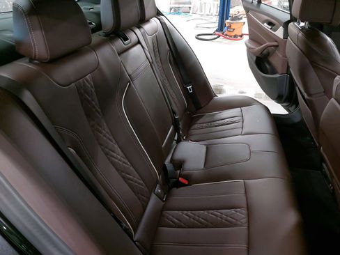 Used 2023 BMW 540i xDrive w/ M Sport Package image 12