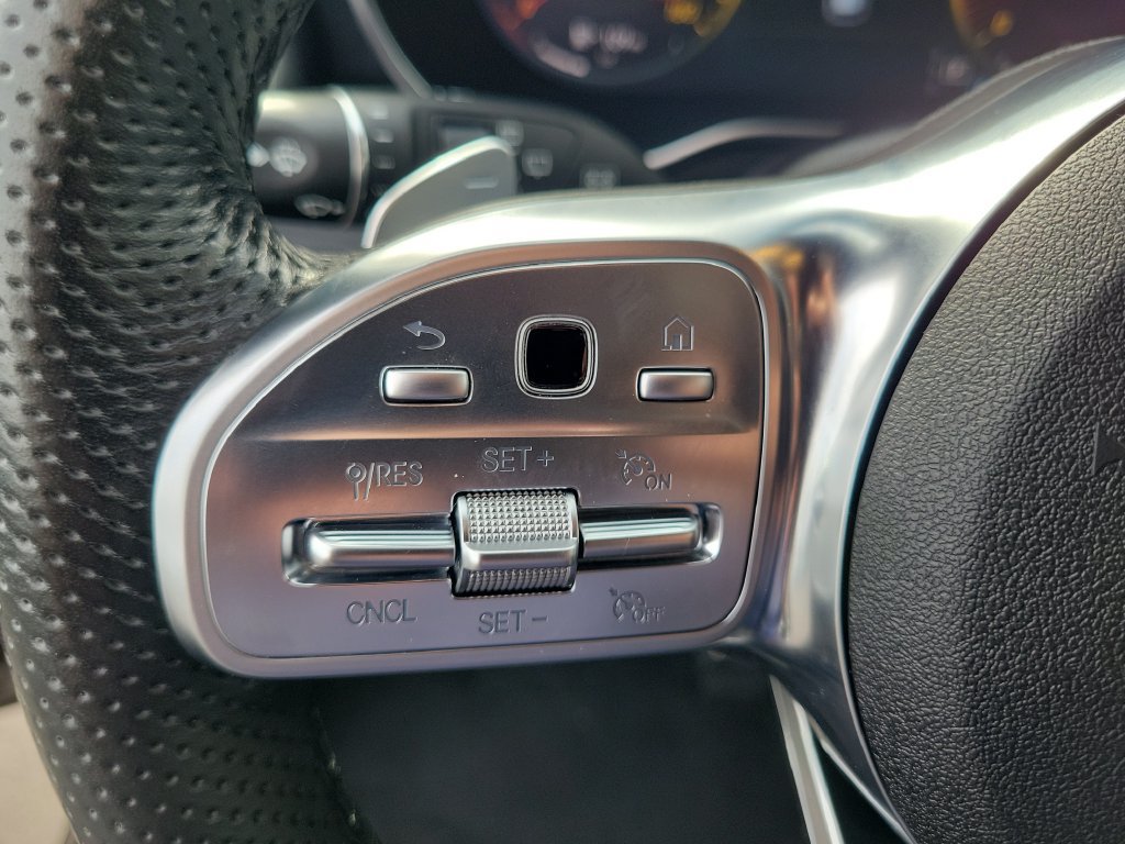 Used 2022 Mercedes-Benz GLC 300 image 5