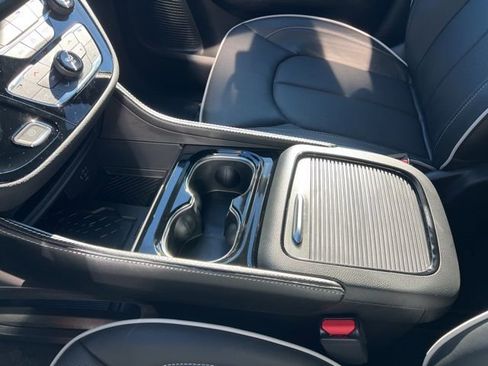 New 2026 Chrysler Pacifica Limited w/ S Appearance Package image 17