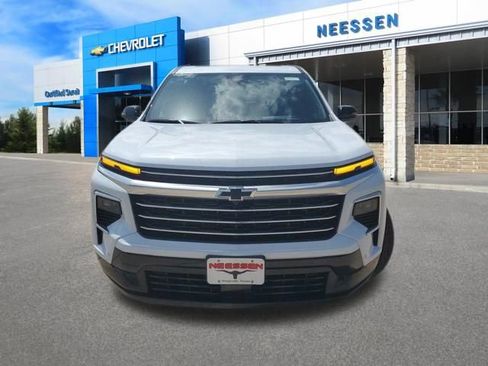 New 2026 Chevrolet Traverse High Country w/ LPO, Floor Liner Package FWD image 2