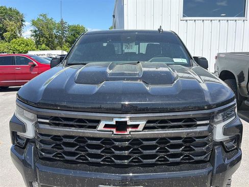 Used 2023 Chevrolet Silverado 1500 ZR2 AWD/4WD image 2