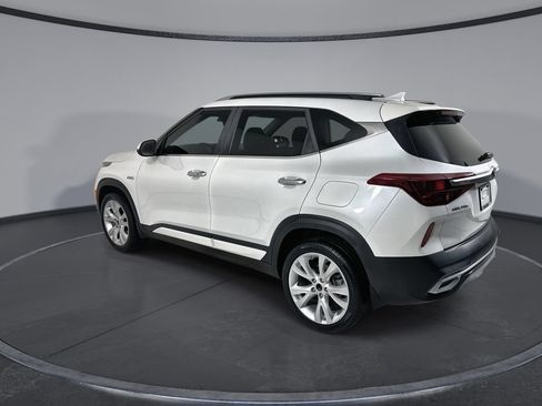 Used 2021 Kia Seltos SX w/ SX Sunroof Package AWD/4WD image 6