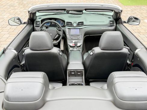 Used 2013 Maserati GranTurismo Sport RWD image 16