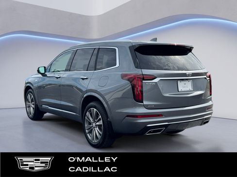 Used 2021 Cadillac XT6 Premium Luxury AWD/4WD image 3