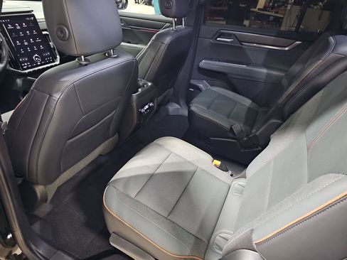 Used 2024 GMC Acadia AT4 w/ LPO, Floor Liner Package image 31