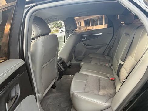Used 2016 Chevrolet Impala LT FWD image 11