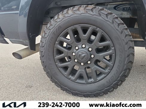 Used 2026 RAM 2500 Limited AWD/4WD image 10