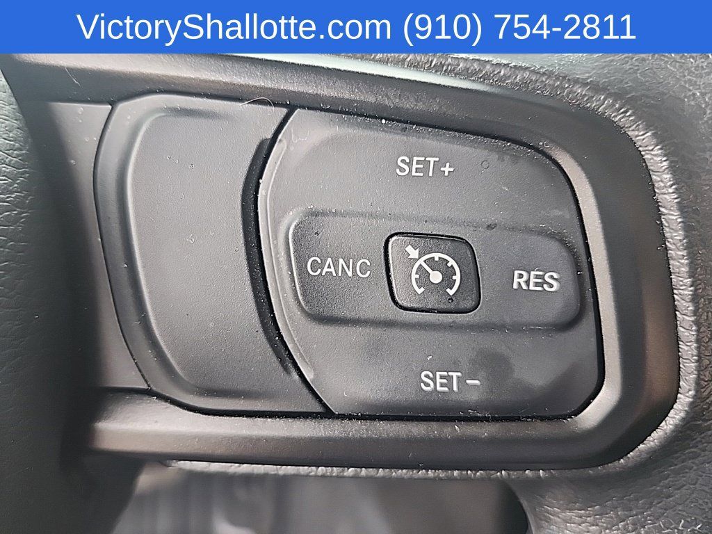 Used 2025 Jeep Gladiator Sport AWD/4WD image 13