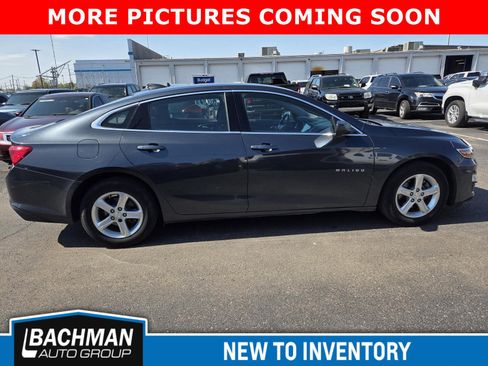 Used 2019 Chevrolet Malibu LS image 4