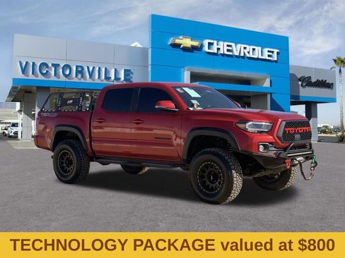 Used 2022 Toyota Tacoma TRD Off-Road w/ Technology Package AWD/4WD image 3