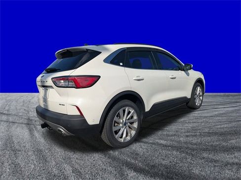 Certified 2022 Ford Escape Titanium w/ Titanium Elite Package image 4