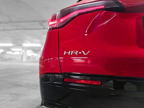 Used 2025 Honda HR-V EX-L image 8