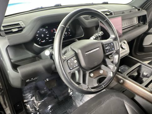 Used 2023 Land Rover Defender 130 X-Dynamic SE AWD/4WD image 11