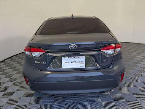 Certified 2025 Toyota Corolla LE FWD image 6