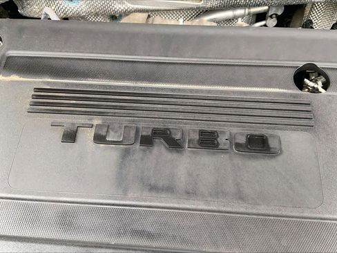 Used 2023 Buick Envision Essence image 33