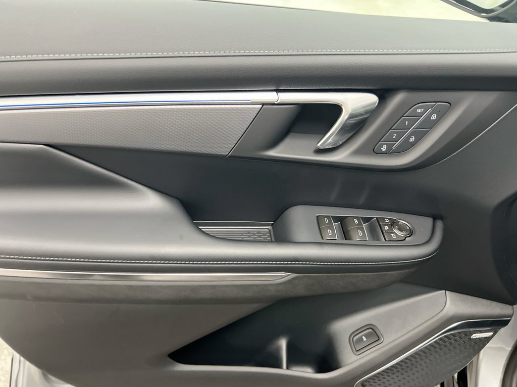 New 2027 Buick Enclave Sport Touring w/ Power Package AWD/4WD image 21