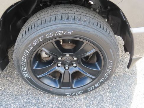 Used 2022 RAM 1500 Big Horn AWD/4WD image 14