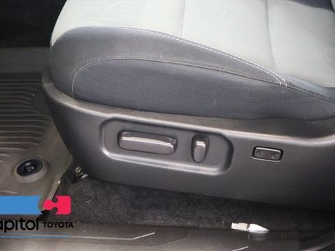 Certified 2022 Toyota Tacoma TRD Off-Road AWD/4WD image 13