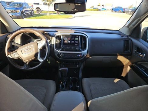 Used 2016 GMC Canyon SLE w/ SLE Convenience Package image 9