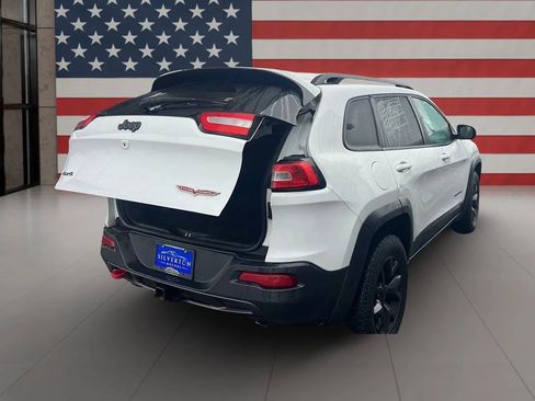 Used 2015 Jeep Cherokee Trailhawk w/ Comfort/Convenience Group image 22