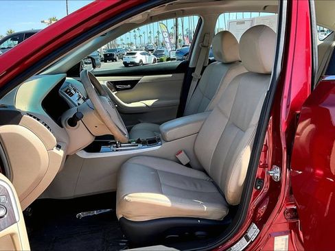 Used 2015 Nissan Altima 2.5 SL w/ Technology Package FWD image 15
