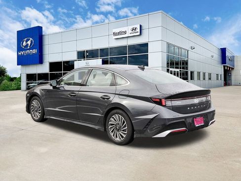 Certified 2025 Hyundai Sonata Limited FWD image 7