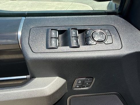 Used 2019 Ford F150 Raptor w/ Equipment Group 802A Luxury AWD/4WD image 31