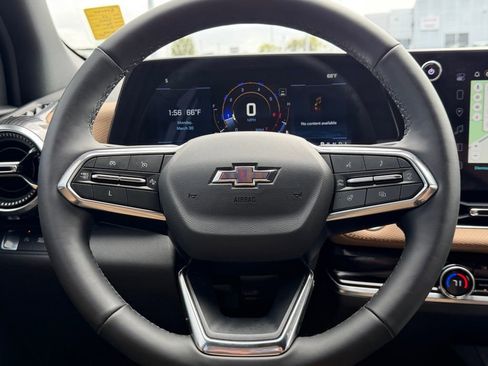 Used 2025 Chevrolet Equinox ACTIV w/ Convenience Package III image 28