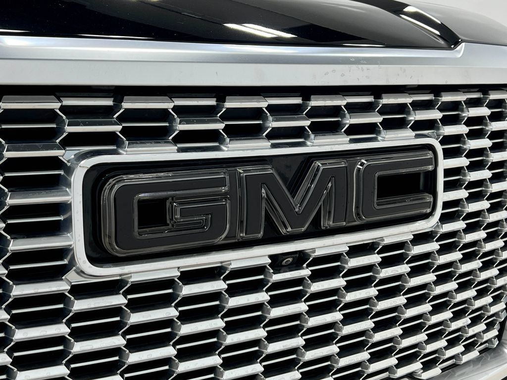 Used 2021 GMC Yukon Denali w/ Denali Premium Package AWD/4WD image 43