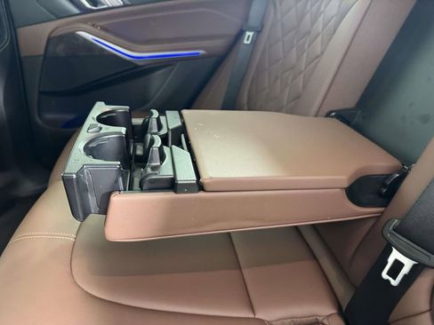 Used 2023 BMW X5 xDrive40i w/ M Sport Package AWD/4WD image 32
