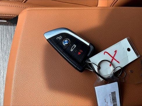 Used 2026 BMW 330i xDrive Sedan AWD/4WD image 10