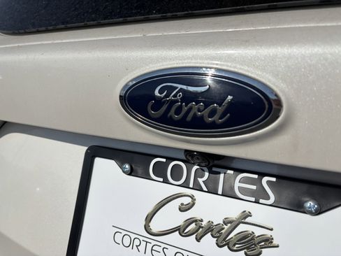 Used 2019 Ford Escape Titanium AWD/4WD image 10