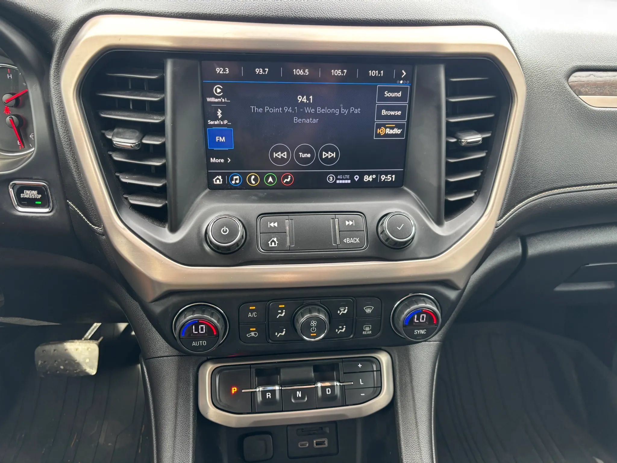 Used 2021 GMC Acadia Denali w/ Denali Technology Package AWD/4WD image 26