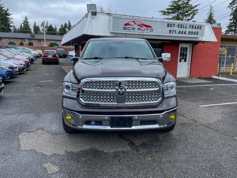 Used 2017 RAM 1500 Laramie w/ Cold Weather Group AWD/4WD image 6