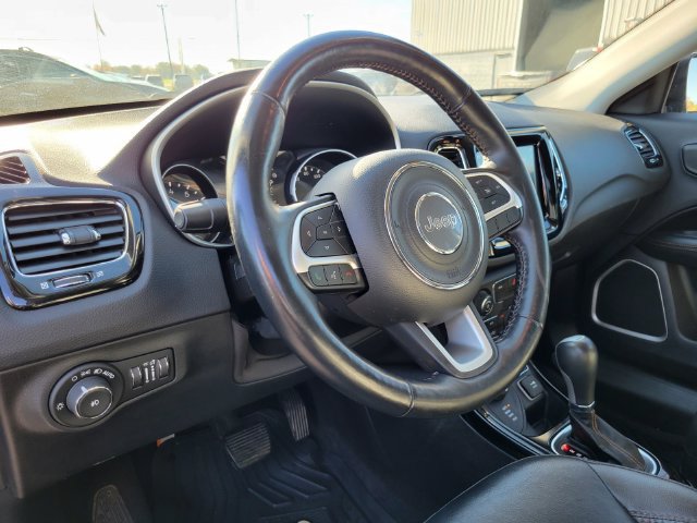 Used 2019 Jeep Compass Limited AWD/4WD image 10