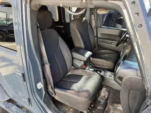 Used 2018 Jeep Wrangler Unlimited Sport S image 22