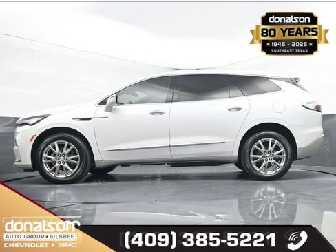 Used 2023 Buick Enclave Essence w/ Experience Buick Package FWD image 15