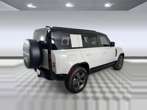 New 2026 Land Rover Defender 110 X-Dynamic SE AWD/4WD image 9