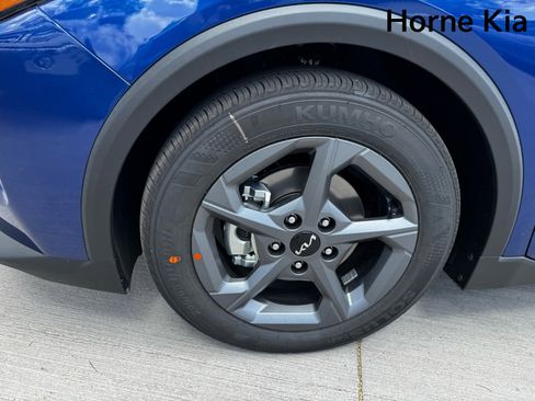 New 2025 Kia K4 LXS image 8